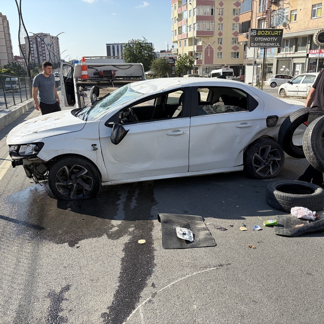 Otomobille çarpışan araç takla attı: 1 yaralı