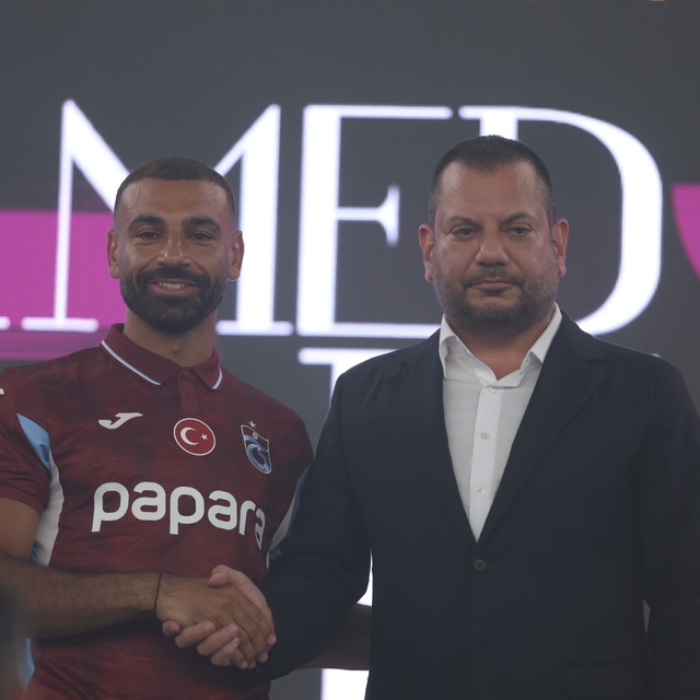 Trabzonspor'da Salah'a büyük imza töreni