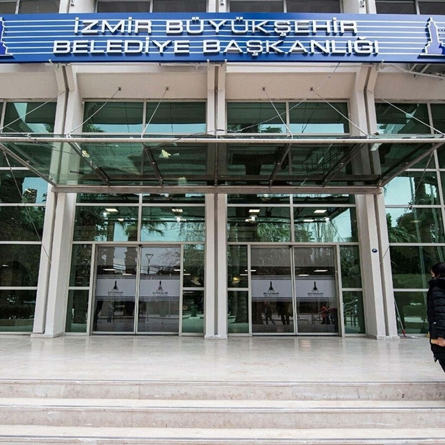 İzmir Büyükşehir Belediyesi'ne yönelik soruşturmada Veli Ağbaba'nın ağabeyi...