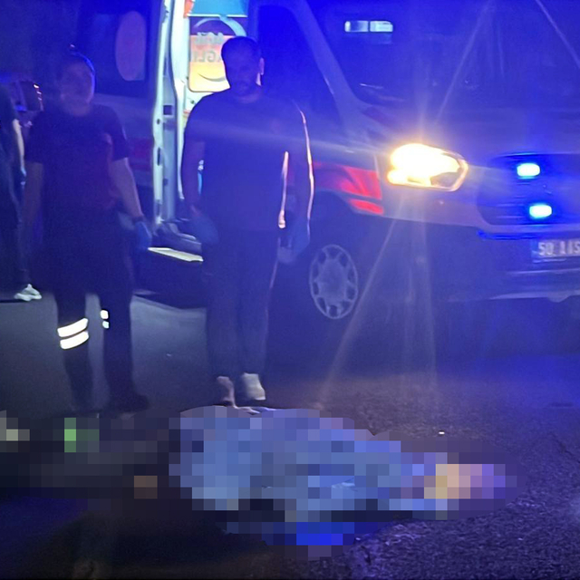 Otomobilin çarptığı yaya öldü; o anlar kamerada