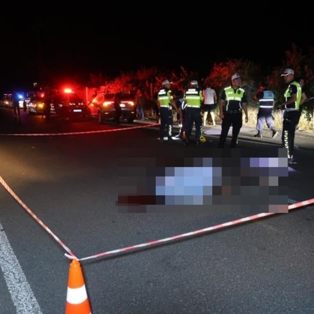 Otomobilin çarptığı yaya hayatını kaybetti: O anlar kamerada