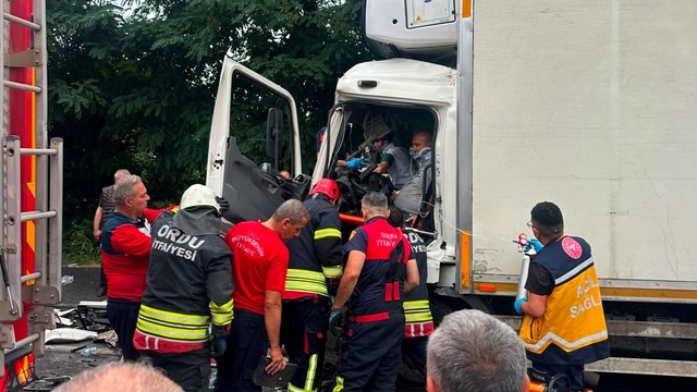 Ordu'da zincirleme trafik kazası: 4 yaralı