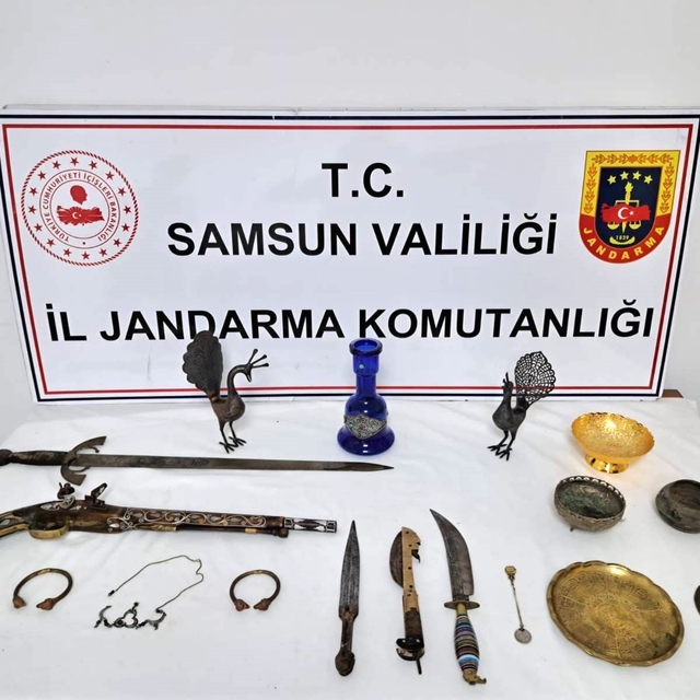 Tarihi eser operasyonu: Tarihi objeler ele geçirildi