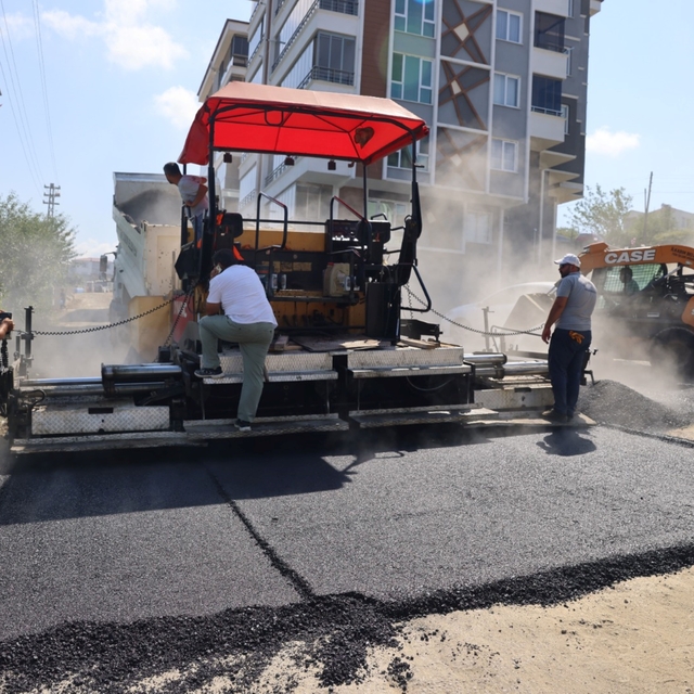 İlkadım'da yol yapım, bakım ve onarım çalışmaları