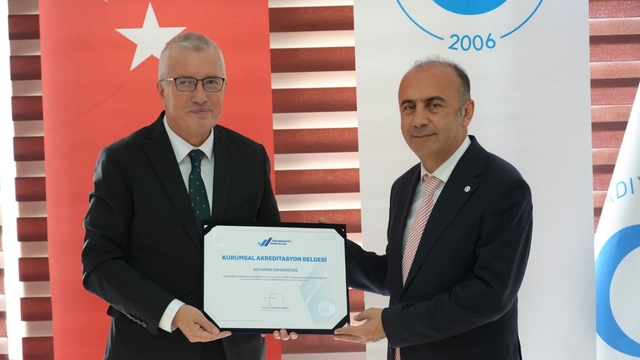 YÖKAK'tan Adıyaman Üniversitesi'ne kurumsal akreditasyon belgesi