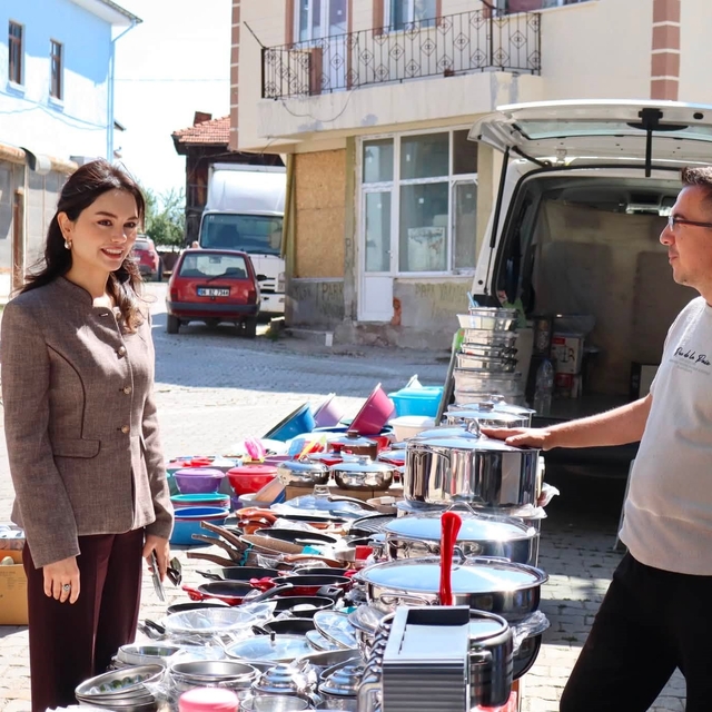 Kaymakam Feyza Yılmaz, pazarcı esnafı ve vatandaşlarla buluştu