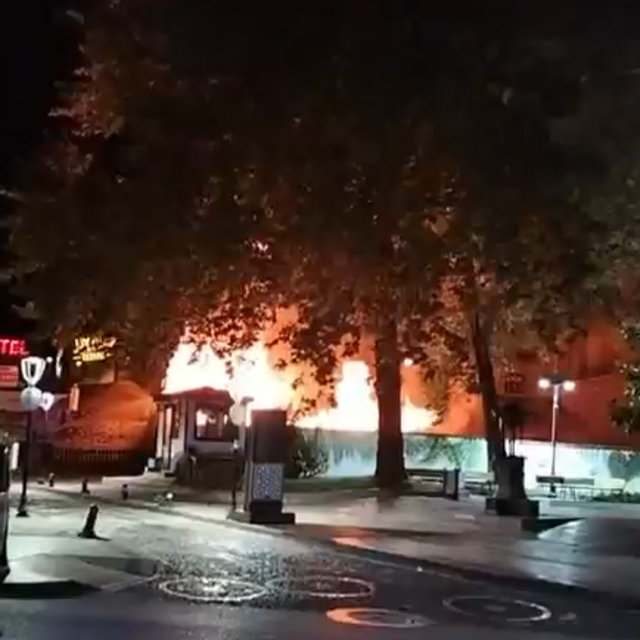 Tokat'ta tarihi hamamda çıkan yangın hasara neden oldu