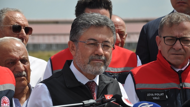Bakan Yumaklı Kars'ta GEKİS'i tanıttı: Büyükbaş hayvancılıkta "dijital kimlik" dönemi başladı