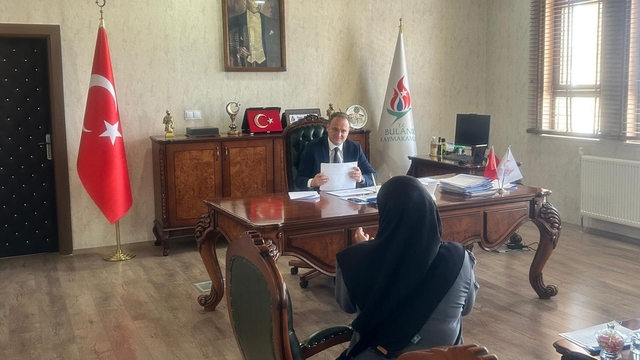 Bulanık Kaymakamı Koşansu, vatandaşların taleplerini dinledi