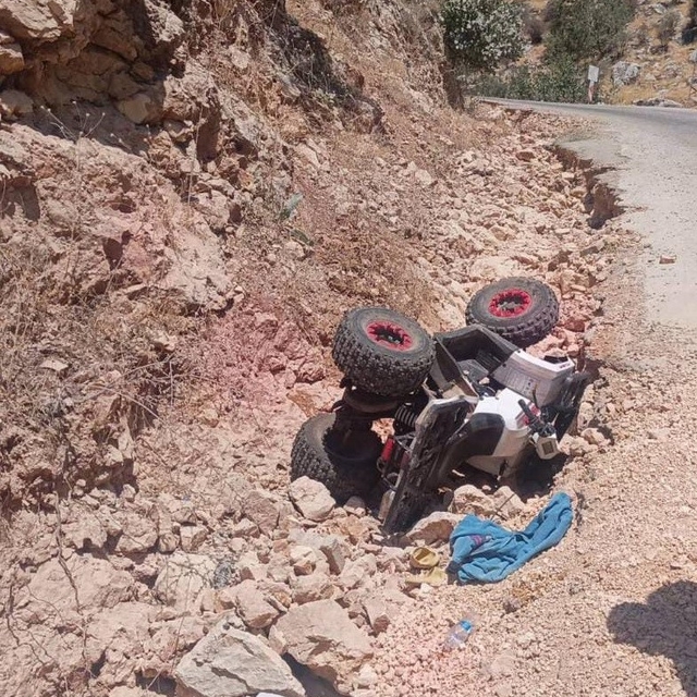 Besni'de ATV devrildi: 4 yaralı