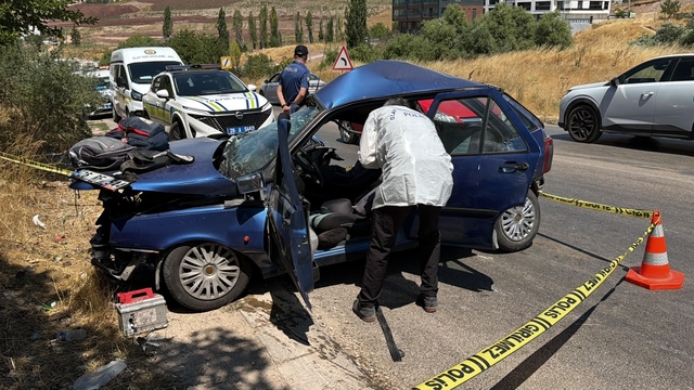 Çöp kamyonuyla TIR'ın çarptığı otomobil, 76 metre sürüklendi: 1 ölü, 1 ağır yaralı