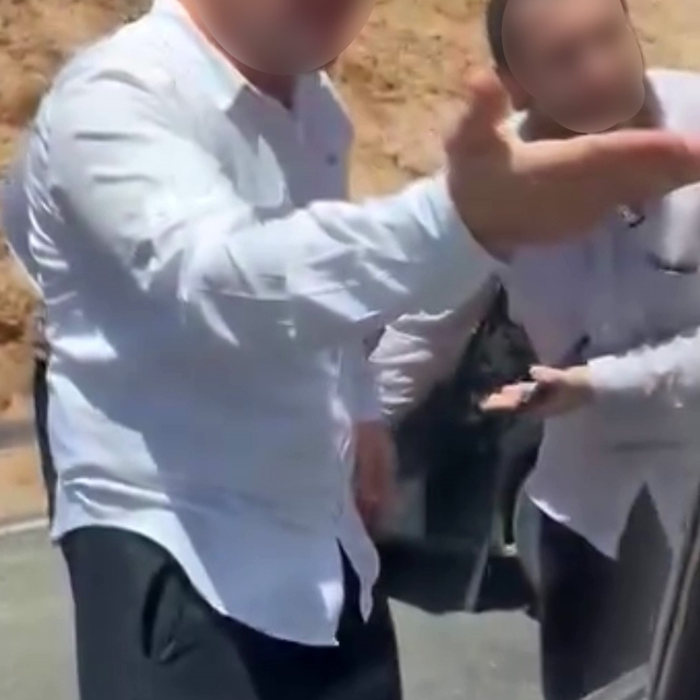 Adıyaman'da trafikte kavga: Yolu trafiğe kapatıp saldırmaya çalıştılar
Tart...