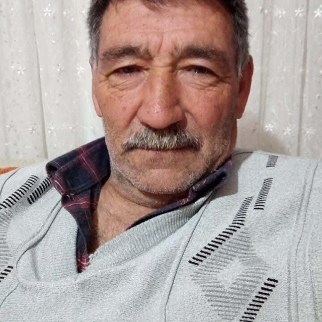 Devrilen traktörün sürücüsü öldü