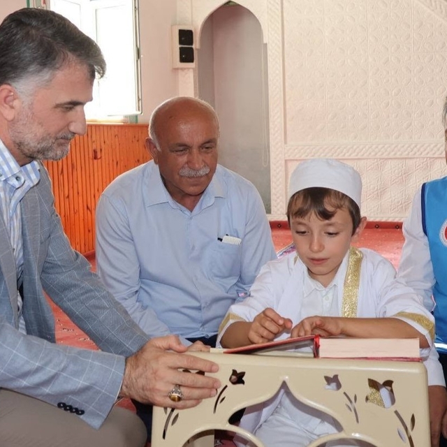 Amasya'da 9 yaşındaki otizmli Asilhan, Kur'an-ı Kerim okumayı öğrendi
