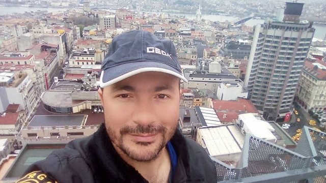 Devrilen traktörün altında kalan sürücü hayatını kaybetti