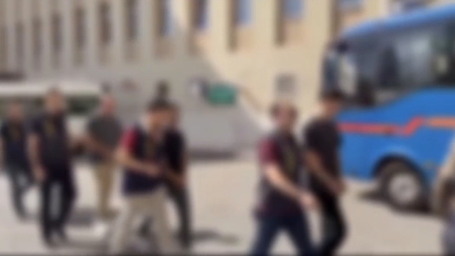 Rojin Kabaiş, Hiranur Nilgün Aygar ve Kıvanç Uman'ın ailelerini hedef alam siber zorbalara operasyon
