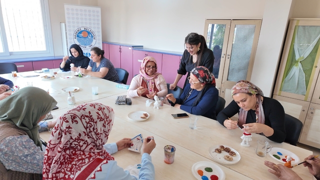 Akdeniz'de kadınlara yönelik 'Sevgi Sanatı' atölyesi