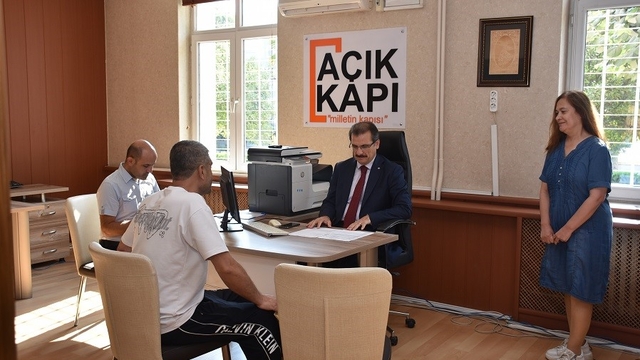 Kaymakamı Güldoğan, 'Açık Kapı'da vatandaşları tek tek dinledi