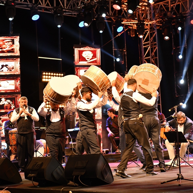 Neşet Ertaş Kültür ve Müzik Festivali'nde meydan doldu taştı