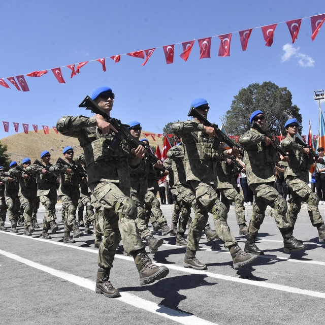 Bitlis'in kurtuluşunun 110. yıl dönümü törenlerle kutlandı