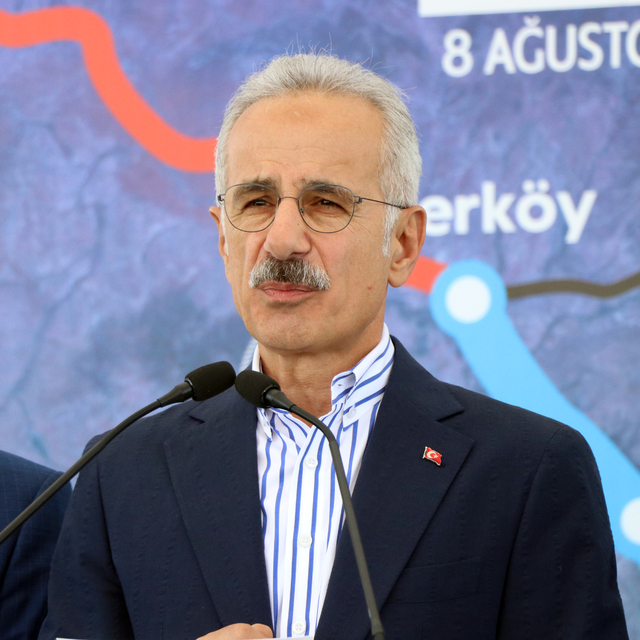 Bakan Uraloğlu: Yerköy-Kayseri YHT Hattı, Türkiye Yüzyılı'nın ulaşım vizyon...