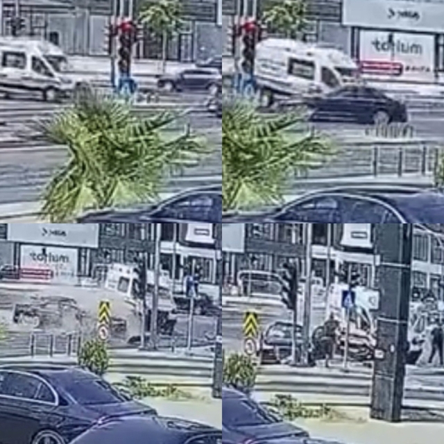 Ambulans ile otomobil çarpıştı: 3'ü sağlık çalışanı 5 yaralı
Yaralı sağlık...