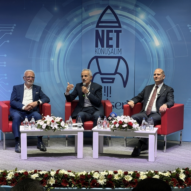Bakan Uraloğlu, Kayseri'de gençlerle buluştu