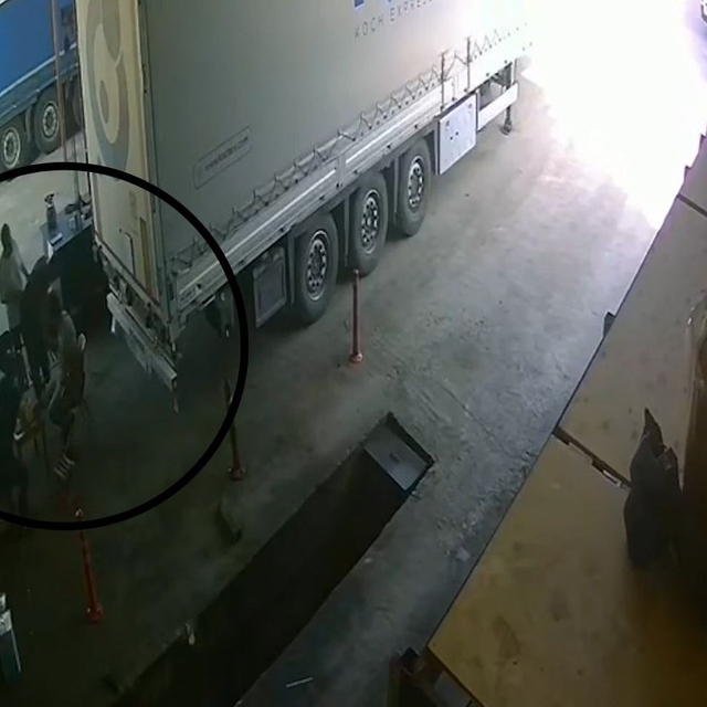 Nefes borusuna lokma tatlısı kaçan işçi, Heimlich manevrasıyla kurtarıldı;...