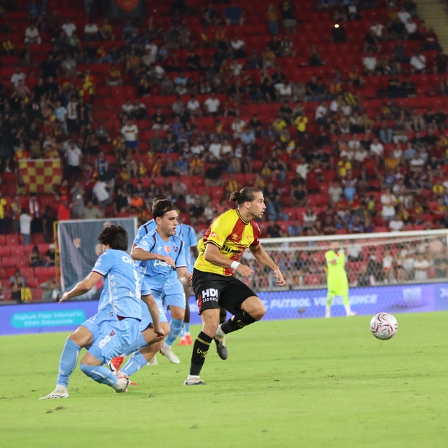 Göztepe, hazırlık maçında Trabzonspor'u mağlup etti
İsmail Köybaşı jübile y...