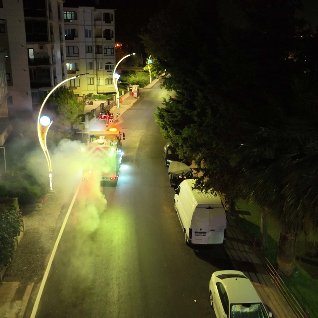 Karamürsel'deki 1,2 kilometrelik caddede üstyapı çalışmaları tamamlandı