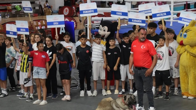 Türkiye Ferdi Boks Şampiyonası'nın açılış seremonisi yapıldı