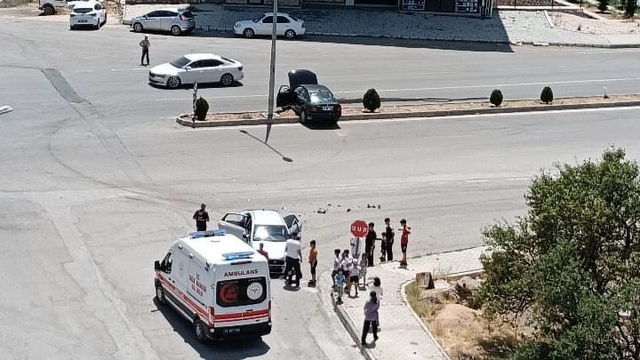 Elazığ'da otomobiller çarpıştı: 1 yaralı