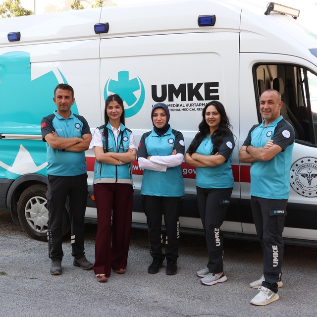 Çocuk doktorundan anestezi teknikerine Kayseri'nin gönüllü sağlık ordusu
Ka...
