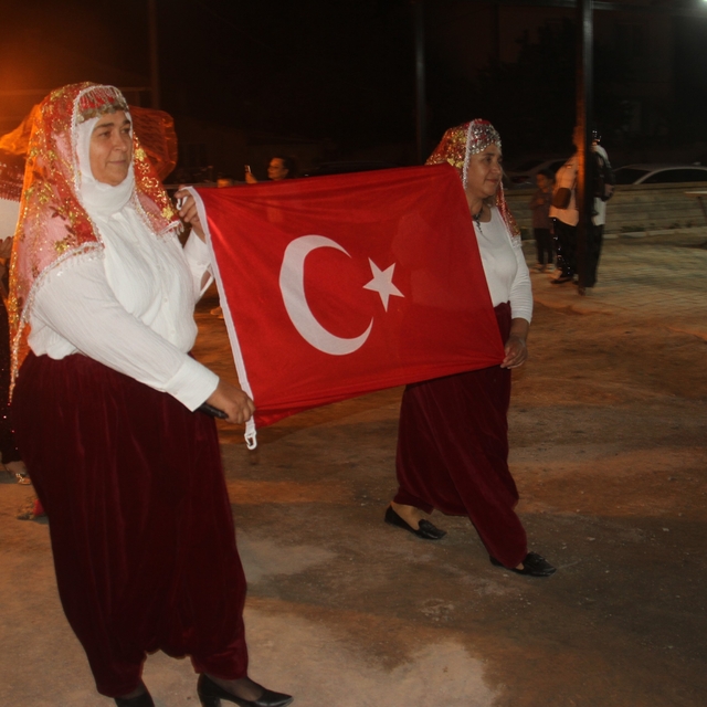 Konya'da kadınlar şalvarlarını giydi, doyasıya eğlendi