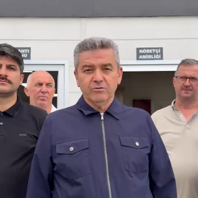 Artvin'de denizde insansız hava aracı bulundu (2)