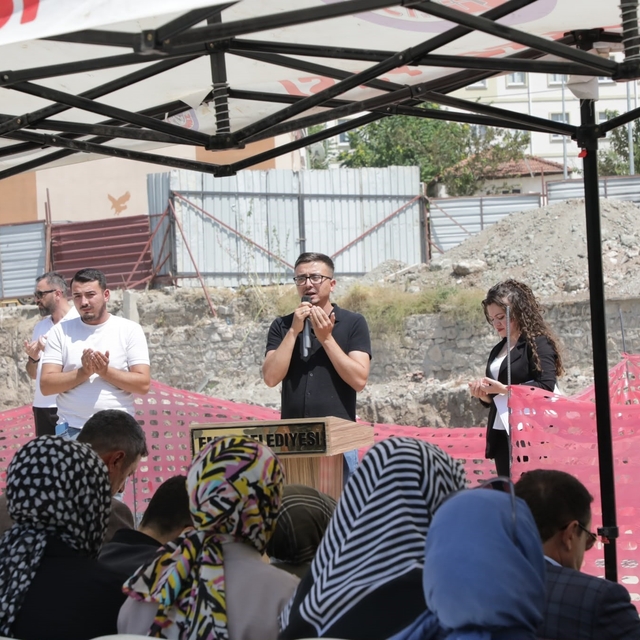Vali Işın'dan 9 yıl sonra karşılaştığı eski askere: "O duayı yeniden et"