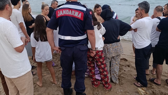 Girmenin yasak olduğu denizde ablasını kurtarmak isterken öldü