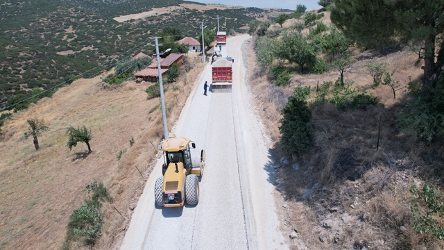 Manisa Büyükşehir'den Kula'da 12,5 kilometrelik yol hamlesi