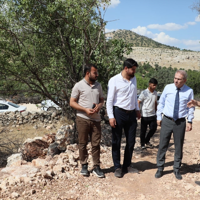 Mardin'de tarım arazilerini korumak amacıyla açıktan akan dere yer altına a...
