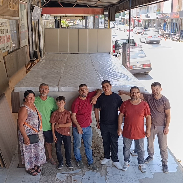 İnegöllü mobilya ustası, Almanya'daki fuar için 6 metrelik yatak üretti