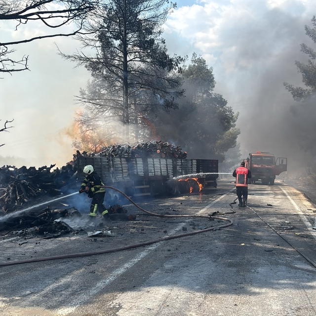 Mersin'de zincirleme kaza: 1 ölü, 2 yaralı