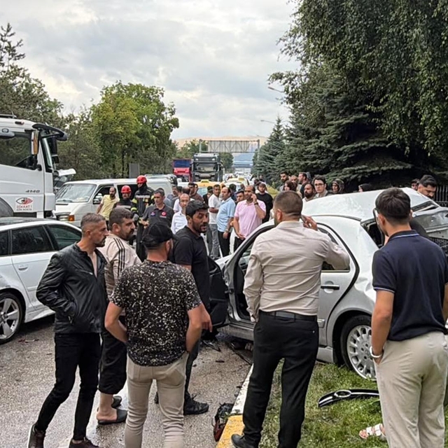 Erzurum'da yağışlı havada zincirleme kaza: 5 yaralı