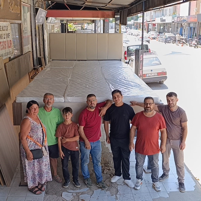 Sosyal medya fenomenleri için 9 günde büyük hazırlık
6 metrelik yatak, 7 me...