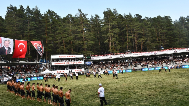 Vezirköprü'de Geleneksel Kunduz Yağlı Güreşleri gerçekleştirildi