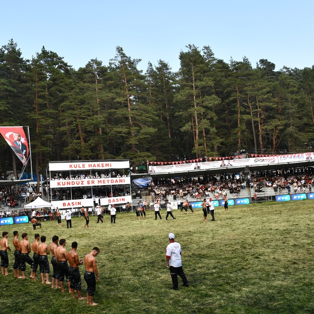 Vezirköprü'de Geleneksel Kunduz Yağlı Güreşleri gerçekleştirildi