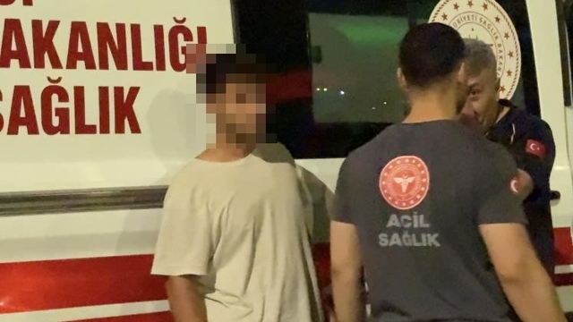 Alkolmetreyi üflemeyi reddeden sürücüye 350 bin TL ceza
Kayseri'de panelvan araçla kaza yapan sürücü sağlık ekiplerine zorluk çıkardı