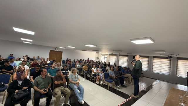 Antakya ve Defne'deki okul idarecilerine kadına yönelik şiddetle mücadele semineri verildi