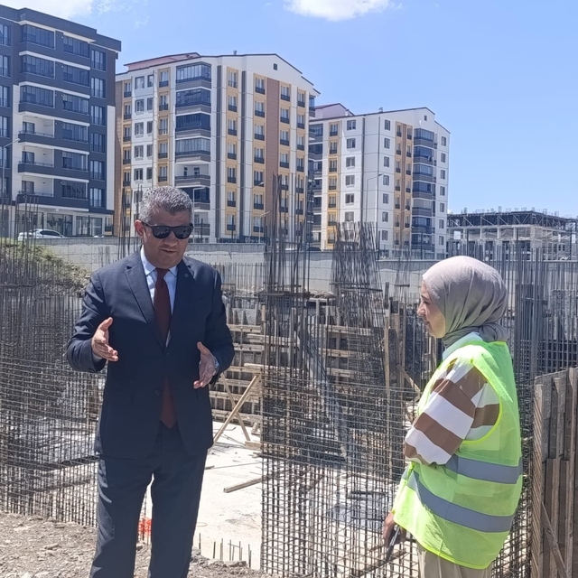 Erzurum'da eğitime 20 milyar liralık yatırım desteği
13 yılda 13 milyar lir...