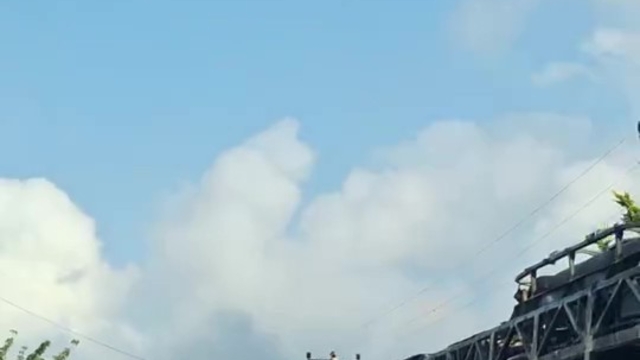 Kocaeli'de yolcu otobüsü alev alev yandı