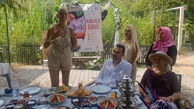 Tuğba Özay'dan çöp cezası çağrısı: "Manavgat Türkiye'ye örnek olsun"